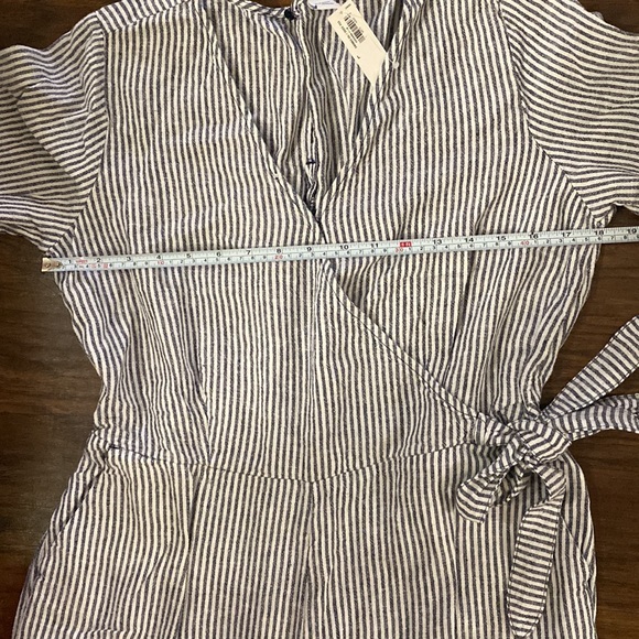 OLD NAVY Striped Waist Defined Faux Wrap Jumpsuit - Picture 11 of 13